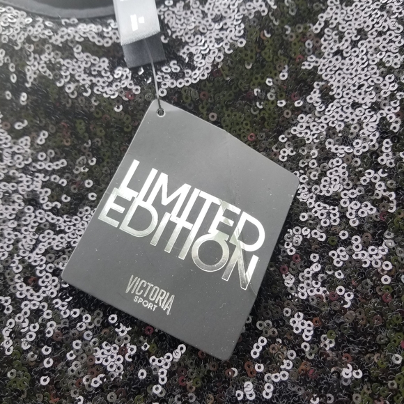 Victoria Sport Sequin Cropped Blouse/Top Size - Picture 11 of 11